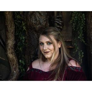 Meet your Posher, Alyssa